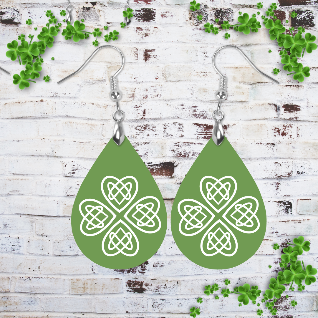 Teardrop White Irish Hearts on Green